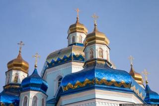 14 жовтня святкуємо Покрову Пресвятої Богородиці, День захисника України та День Українського козацтва