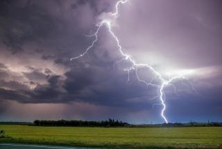Правила поведінки під час грози