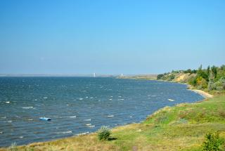 Про введення в дію Закону  України «Про внесення змін до деяких законодавчих актів України щодо забезпечення безперешкодного доступу громадян до узбережжя водних об`єктів для загального водокористування»