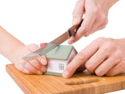 Співвласник має право на виділ у натурі частки із майна, що є у спільній частковій власності