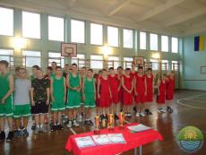 З 11 по 20 листопада 2013 року на базі закладів освіти (КЗШ №№ 21, 124, КНВК № 35, КПНЛ) відбулися районні змагання з баскетболу